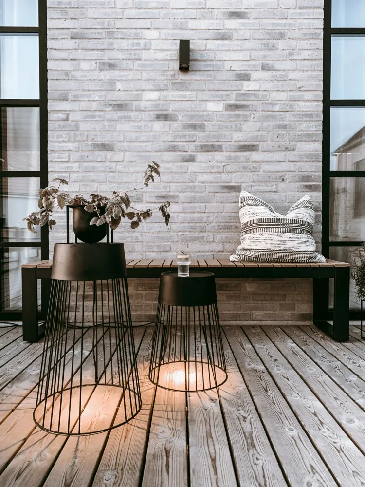 Golvlampa Koster 60 IP44 Träkol