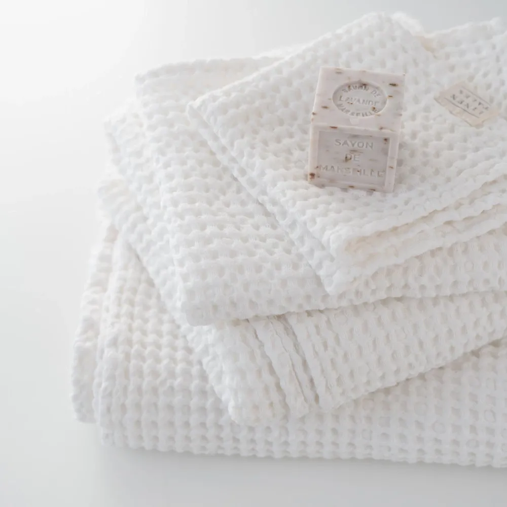 Honeycomb Waffle Towel - White 3-Year Service Plan 100x140