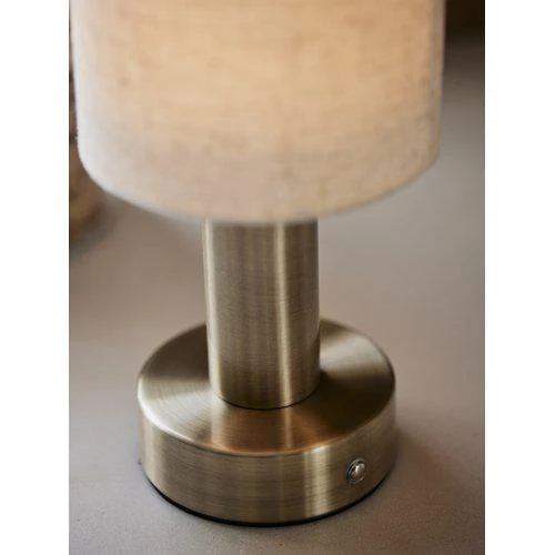 Tiara bordslampa Laddbar antikmässing