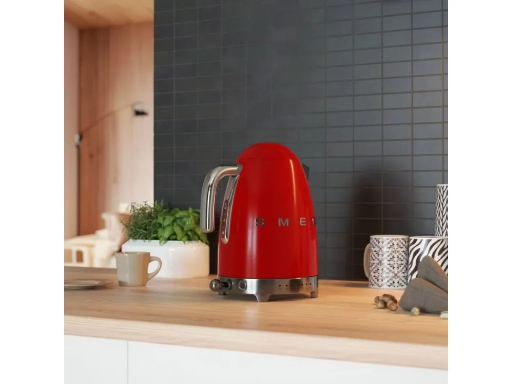 Smeg Vattenkokare med temperaturkontroll KLF04RDEU 1,7 l, röd
