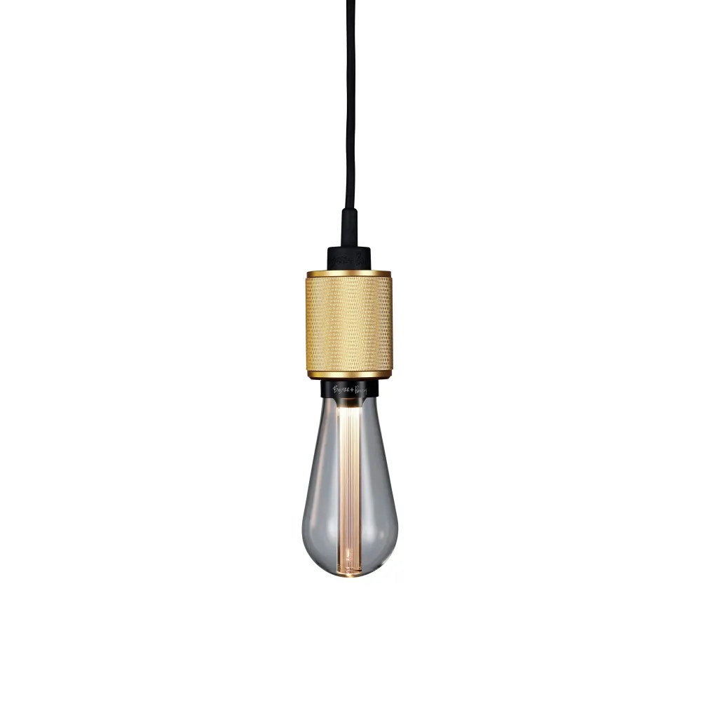 Heavy Metal-pendellampa i massiv antique finish • Buster + Punch