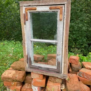 Fönster med karm 41x65
