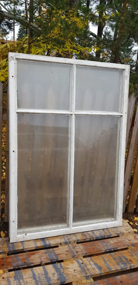 ARTIKELNUMMER 430 3 st Äldre spröjsade flagg fönster med original spröjs utan karm, Perfekt till växthus eller uter...